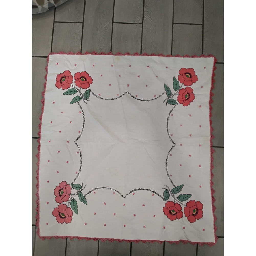 Vintage Square White Tablecloth Red Poppy Floral Embroidery Crochet Trim 42"
